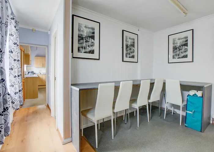 The Sandringham Court Hotel & Apartment Welcoming Large And Small Groups For 15 Years