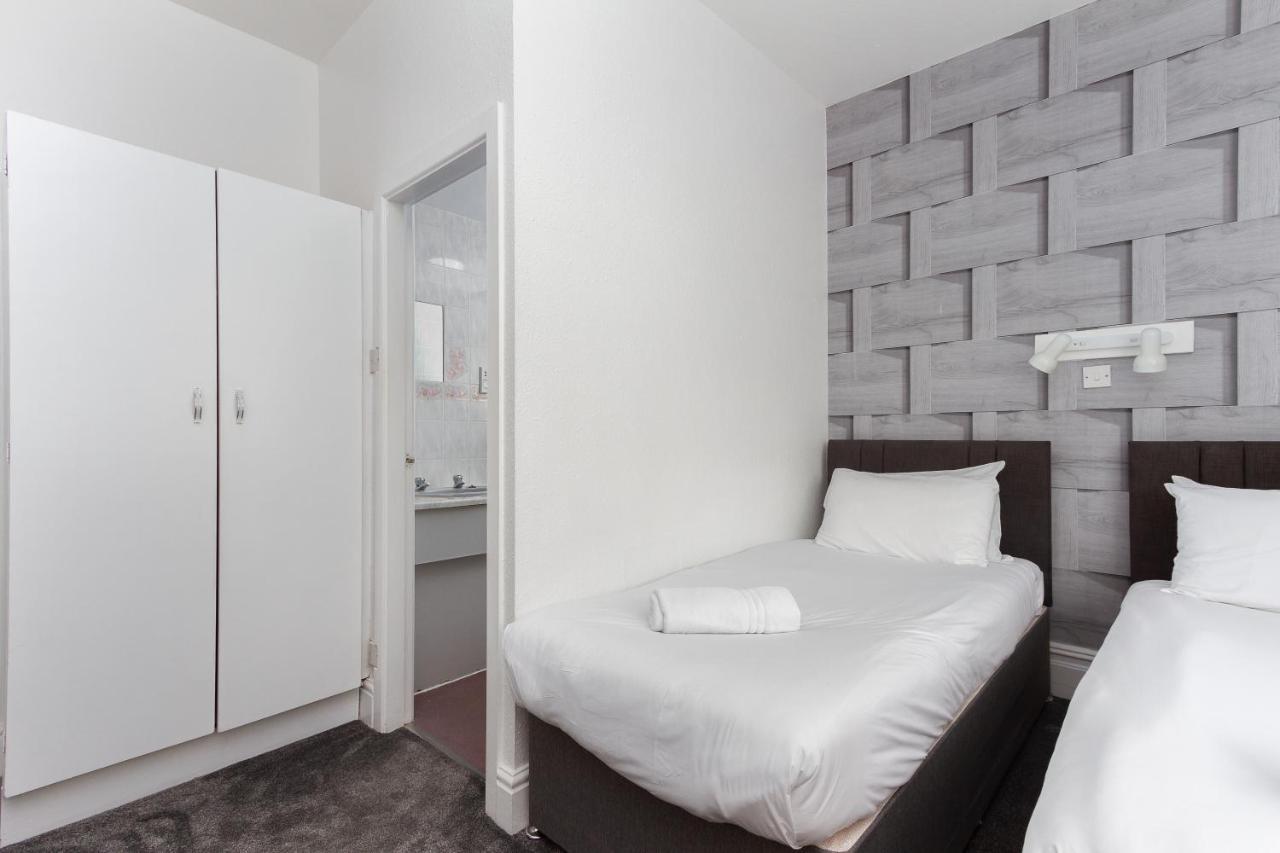 The Sandringham Court & Welcoming Large And Small Groups For 15 Years 3* Blackpool