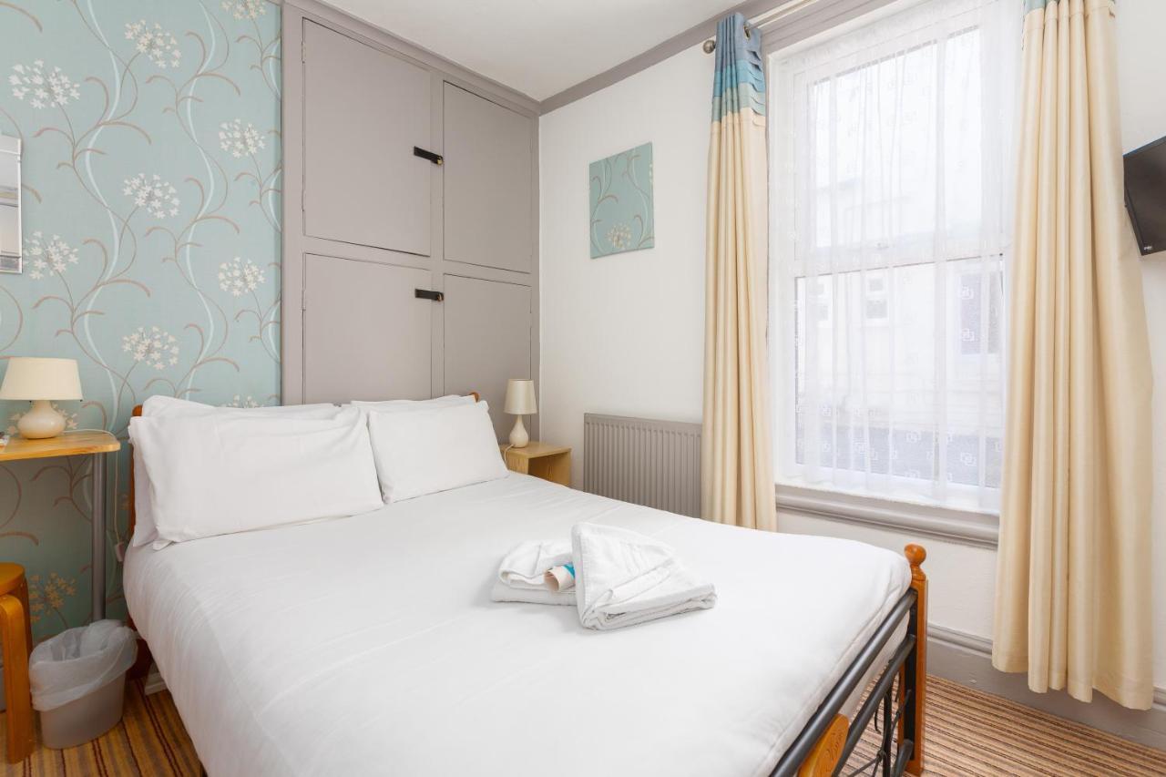 Hotel The Sandringham Court & Welcoming Large And Small Groups For 15 Years 3*