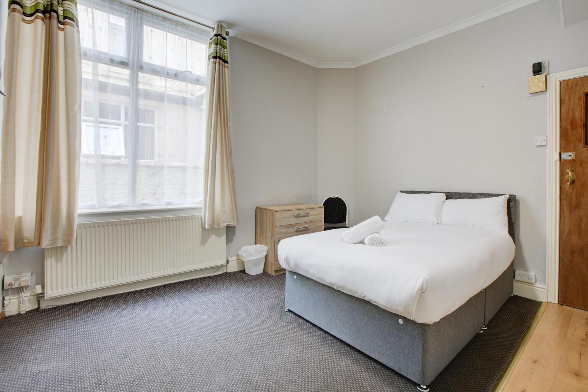Hotel The Sandringham Court & Welcoming Large And Small Groups For 15 Years Blackpool