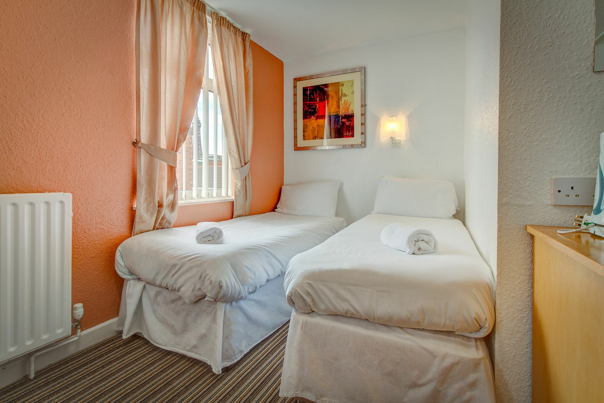 The Sandringham Court & Welcoming Large And Small Groups For 15 Years 3* Blackpool