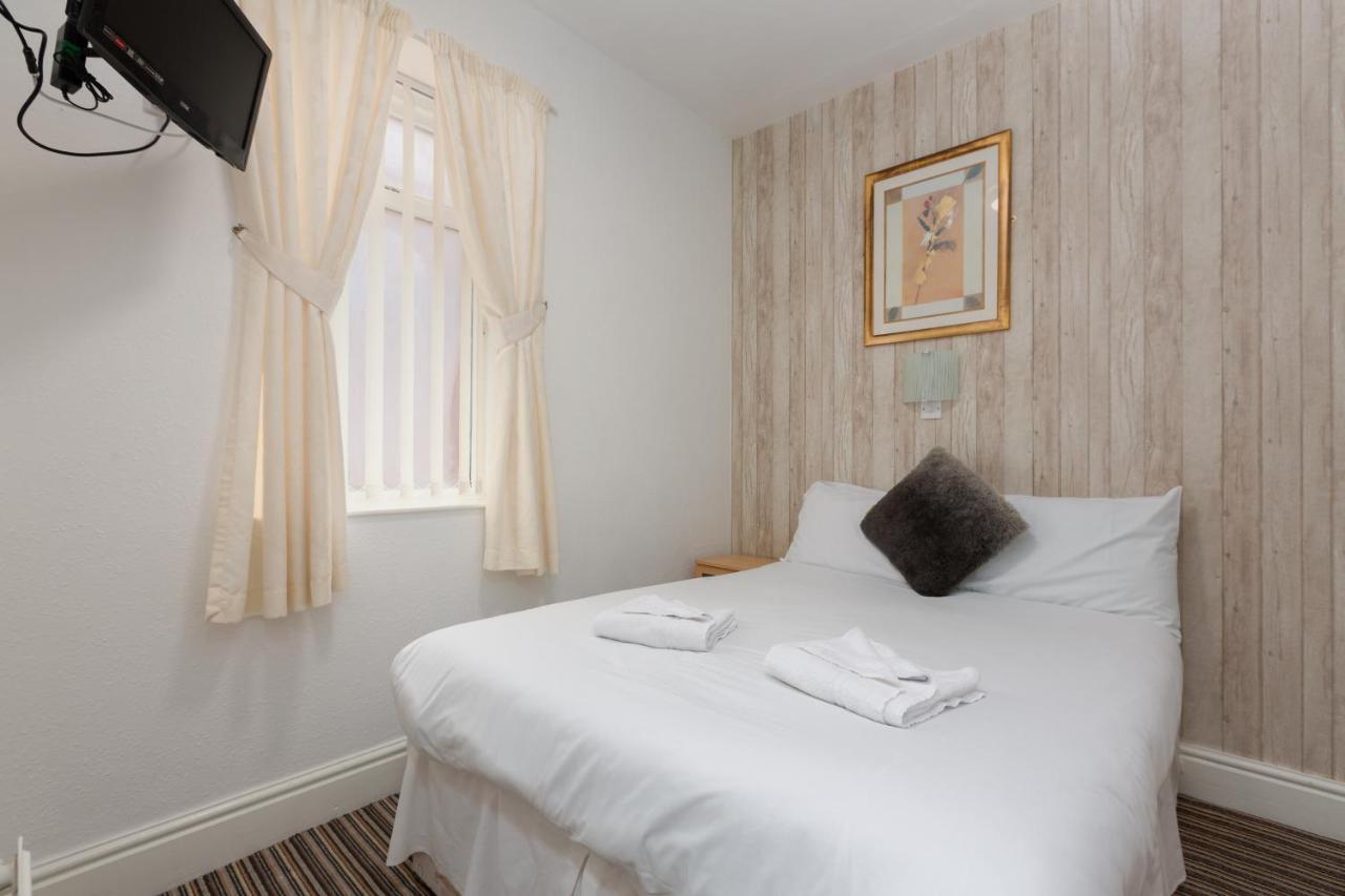 The Sandringham Court & Welcoming Large And Small Groups For 15 Years